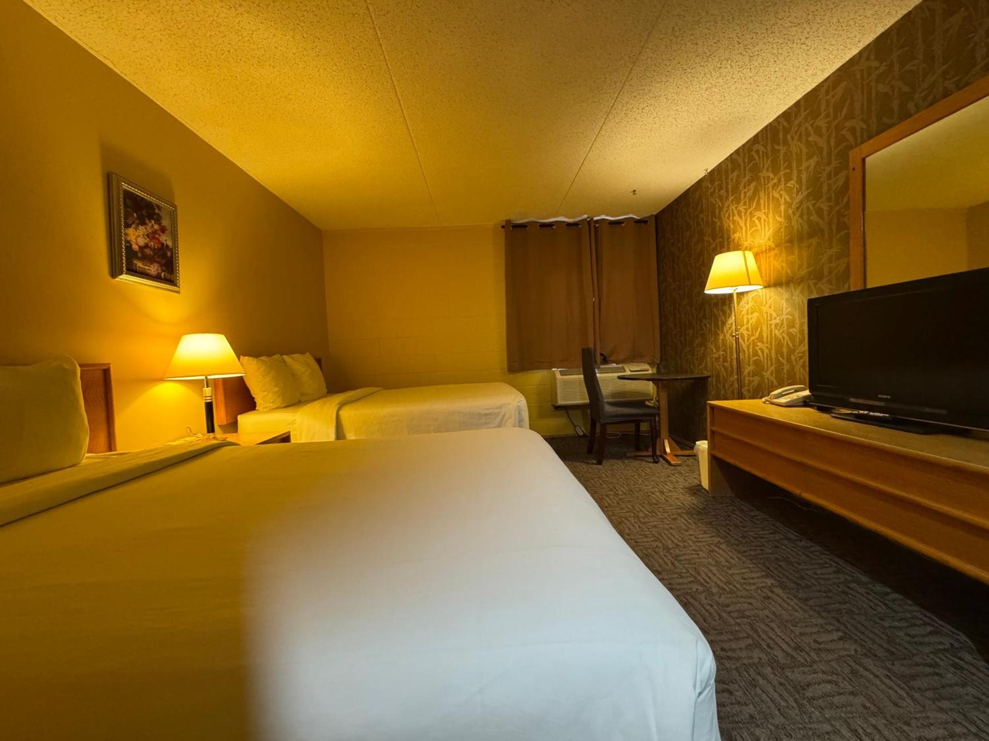 Best Stay Inn Melville Bagian luar foto